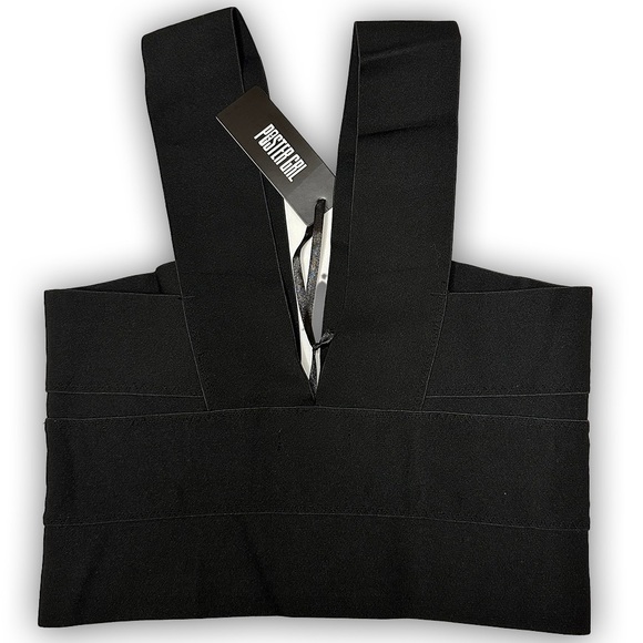 Poster Girl Hook & Eye Tank Top - Picture 2 of 2